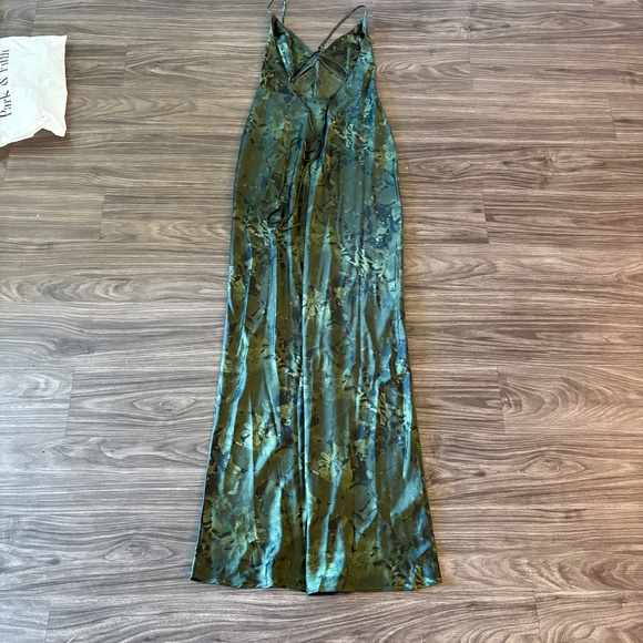 NEW Park & Fifth Griffith Dress Green Floral Halter Open Back XS - Picture 4 of 10